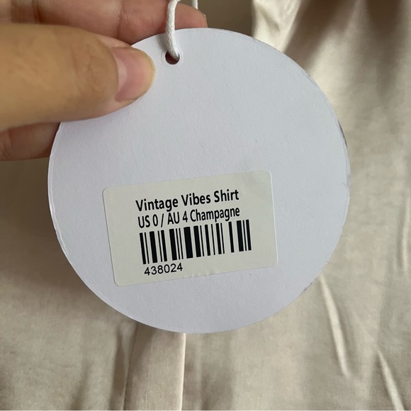 New Princess Polly Vintage vibes satin shirt in Champagne Size 0 - Picture 8 of 9